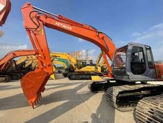 صورة ل حفارات مجنزرة 2024 دووسان 225LC