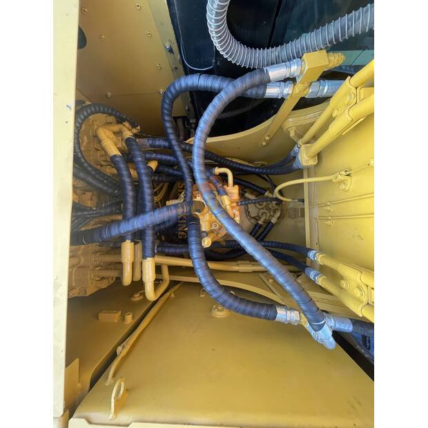 2023 Caterpillar 320D-44262326