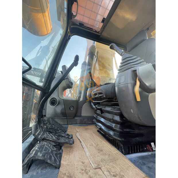 2023 Caterpillar 320D-44262329