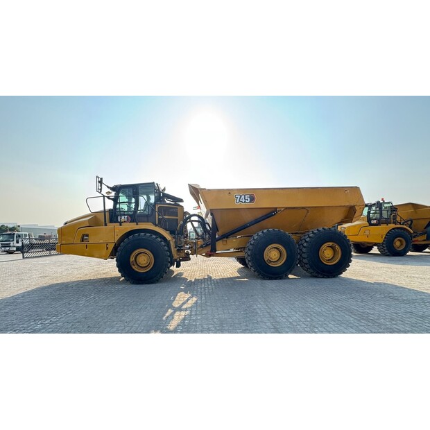 2023 Caterpillar 745-44263774