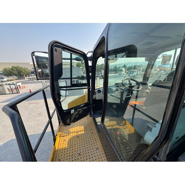 2023 Caterpillar 745-44263779