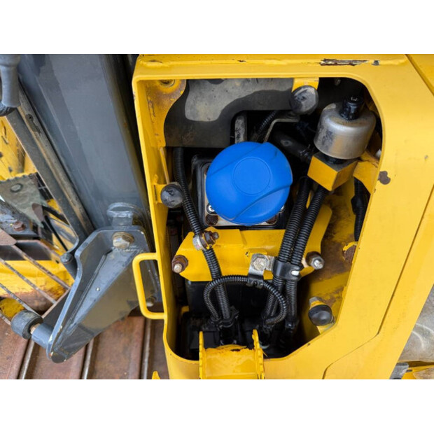 2017 Komatsu D61PX-24-44264219