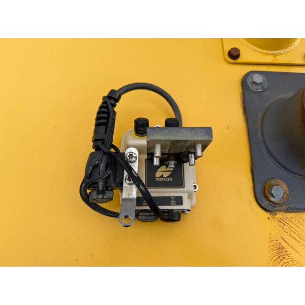 2017 Komatsu D61PX-24-44264220