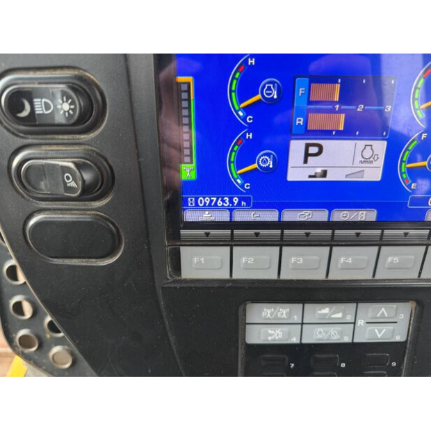 2017 Komatsu D61PX-24-44264221