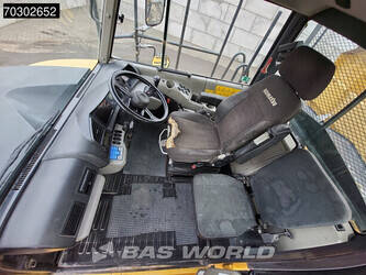 2015-komatsu-hm300-3-1393904-44265855