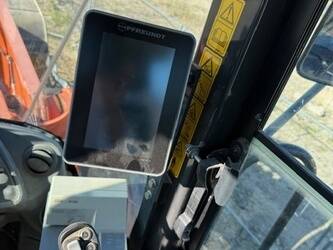 2016-hitachi-zw310-5b-1393967-44272160