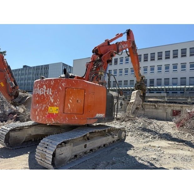 2019 هيتاشى ZX225USLC-5B-44272188