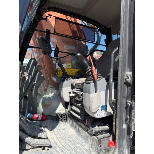 2019 هيتاشى ZX225USLC-5B-44272192