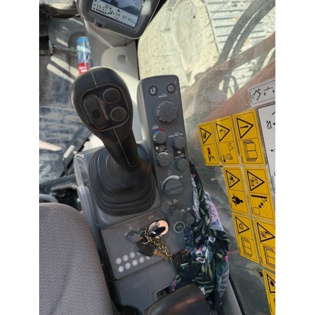 2019 هيتاشى ZX225USLC-5B-44272194