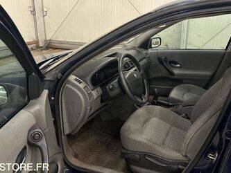 2003-renault-laguna-1394017-44279197