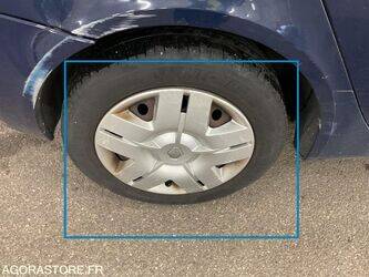 2003-renault-laguna-1394017-44279219