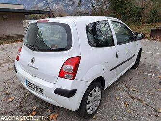 2008-renault-twingo-1394059-44279640