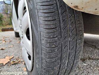 2008-renault-twingo-1394059-44279642