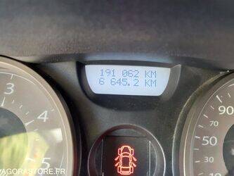 2008-renault-megane-1394066-44279752