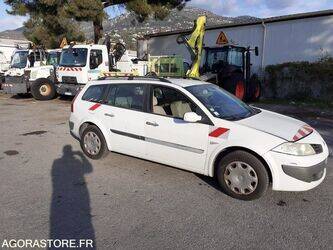 2008-renault-megane-1394066-44279757