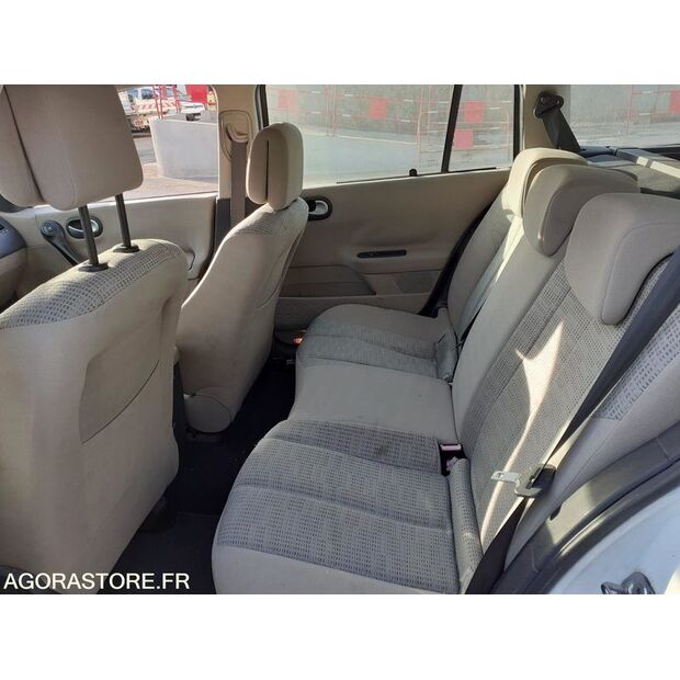 2008 Renault Megane-44279759