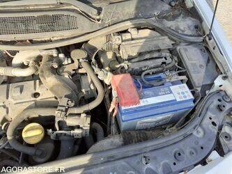 2008-renault-megane-1394066-44279764