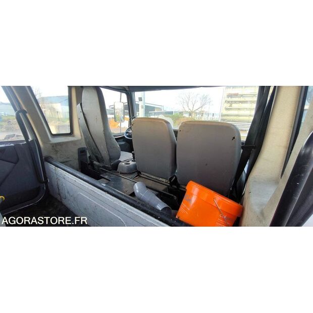 2002 رينو Midlum-44280073