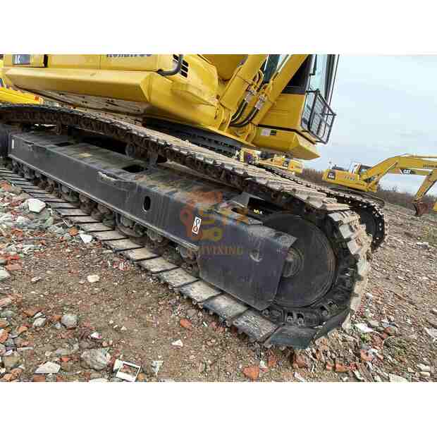 2023 Komatsu PC240LC-8-44282355