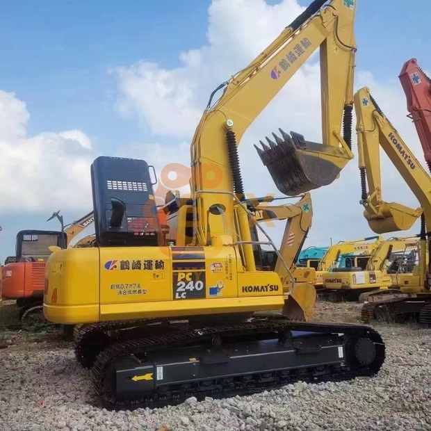 2024 Komatsu PC360-44282381