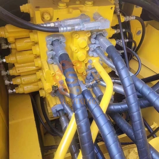 2024 Komatsu PC360-44282384