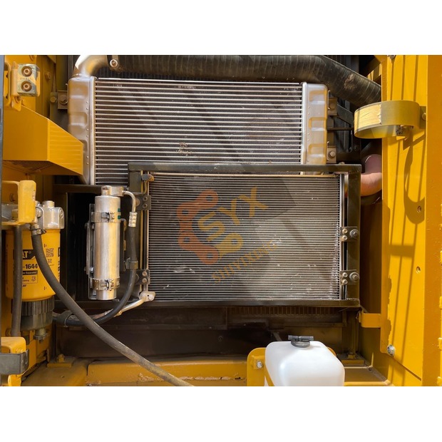 2023 Caterpillar 320D-44282580