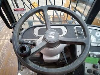 2011-jcb-540-170-1394120-44282593