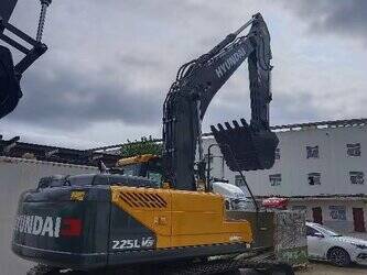 2025-hyundai-225lvs-44282895