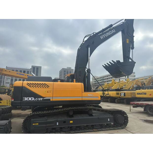 2024 Hyundai 300LC-9T-44282912