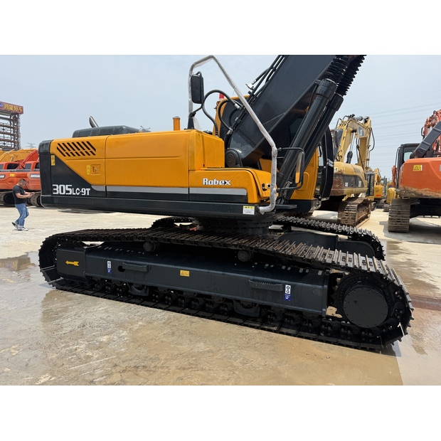 2024 Hyundai 305LC-9T-44282927