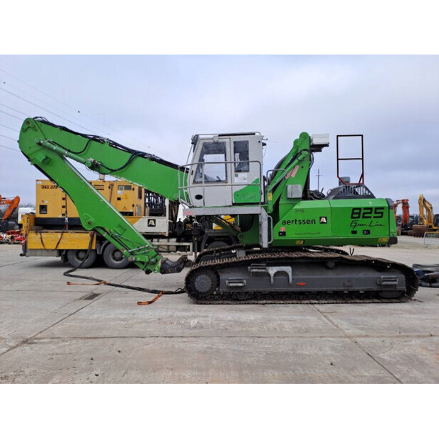 2013 سينيبوجين 825D-44283153