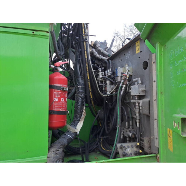 2013 سينيبوجين 825D-44283172