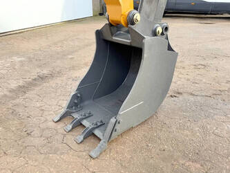 2025-case-570sv-1394146-44283319