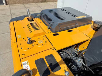 2025-hyundai-r210-1394147-44283346