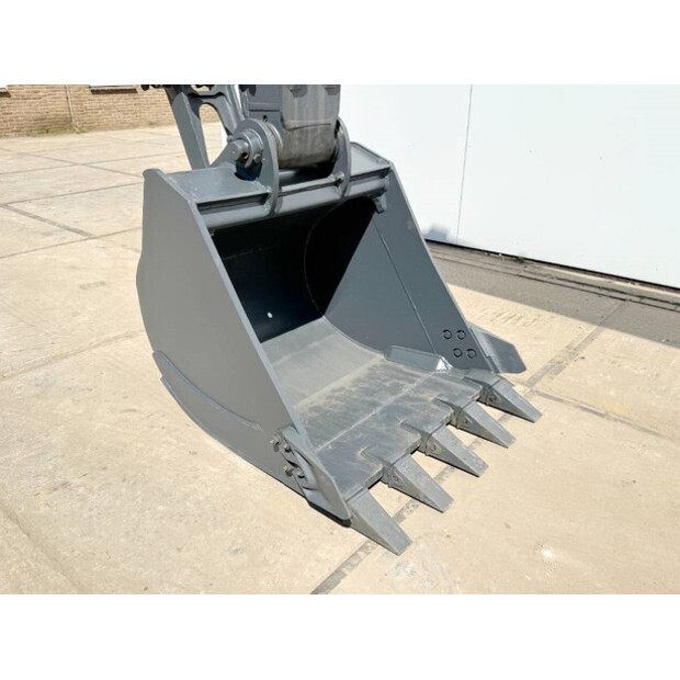 2025 هيونداي R210-44283364