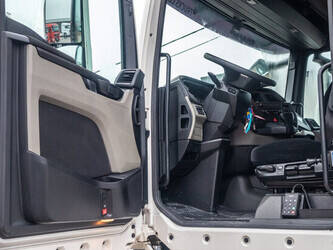 2022-man-tgx-18-510-1394157-44283600