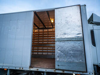 2012-volvo-fl-240-1394161-44283692