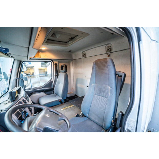 2012 فولفو FL 240-44283701