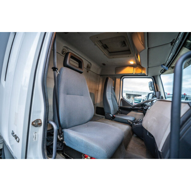 2012 فولفو FL 240-44283713