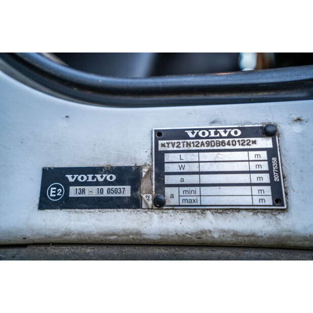 2012 فولفو FL 240-44283719