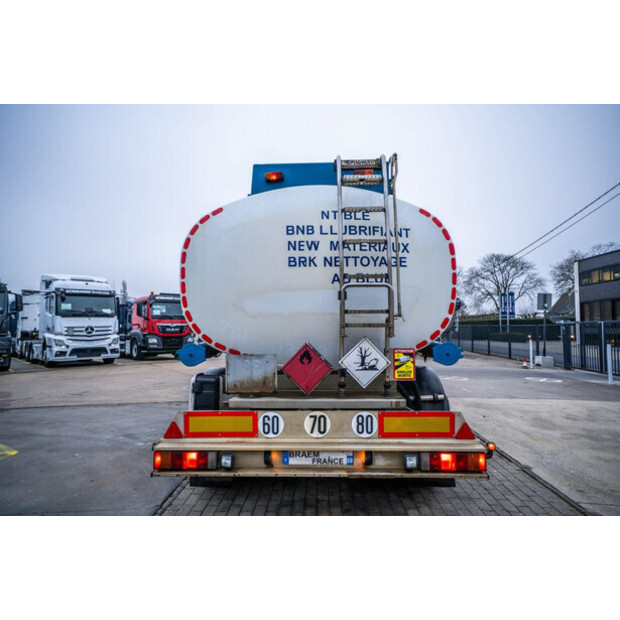 2002 ماجيار Citerne-44283748