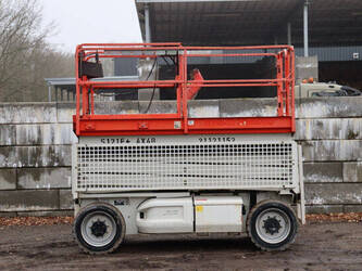 2013-jlg-m3369-44283764