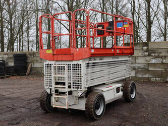 2013-jlg-m3369-44283768