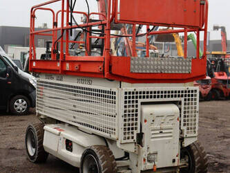 2013-jlg-m3369-44283769