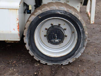 2013-jlg-m3369-44283778