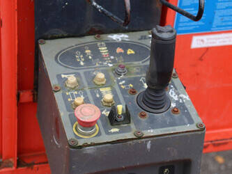 2013-jlg-m3369-44283810