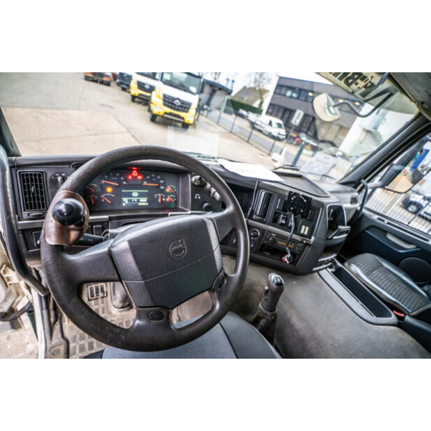 2011 فولفو FMX 420-44283870