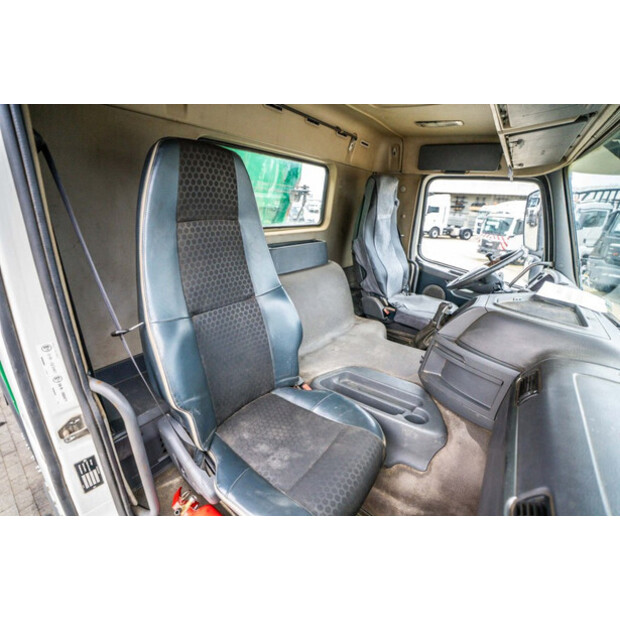 2011 فولفو FMX 420-44283874