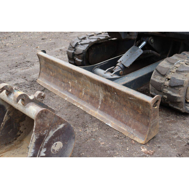 2014 BOBCAT E50-44284061