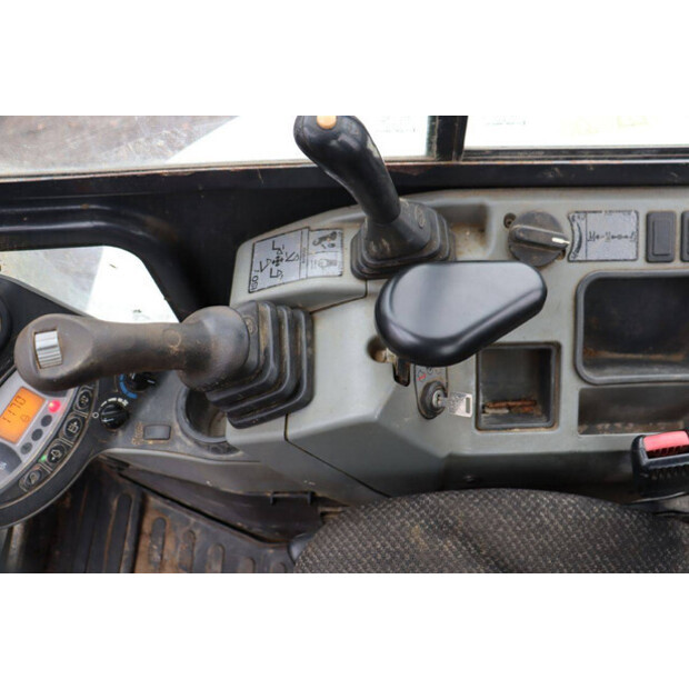 2014 BOBCAT E50-44284080